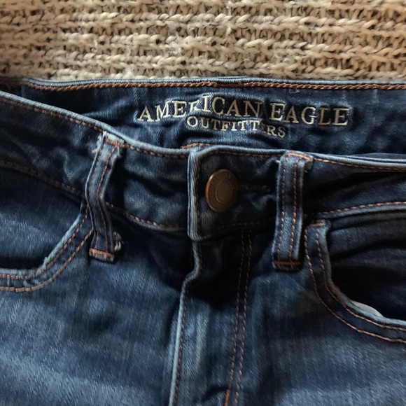 🔆Moving Sale 20% Off 🔆AEO Dark Wash Ripped Jeans - Picture 4 of 7